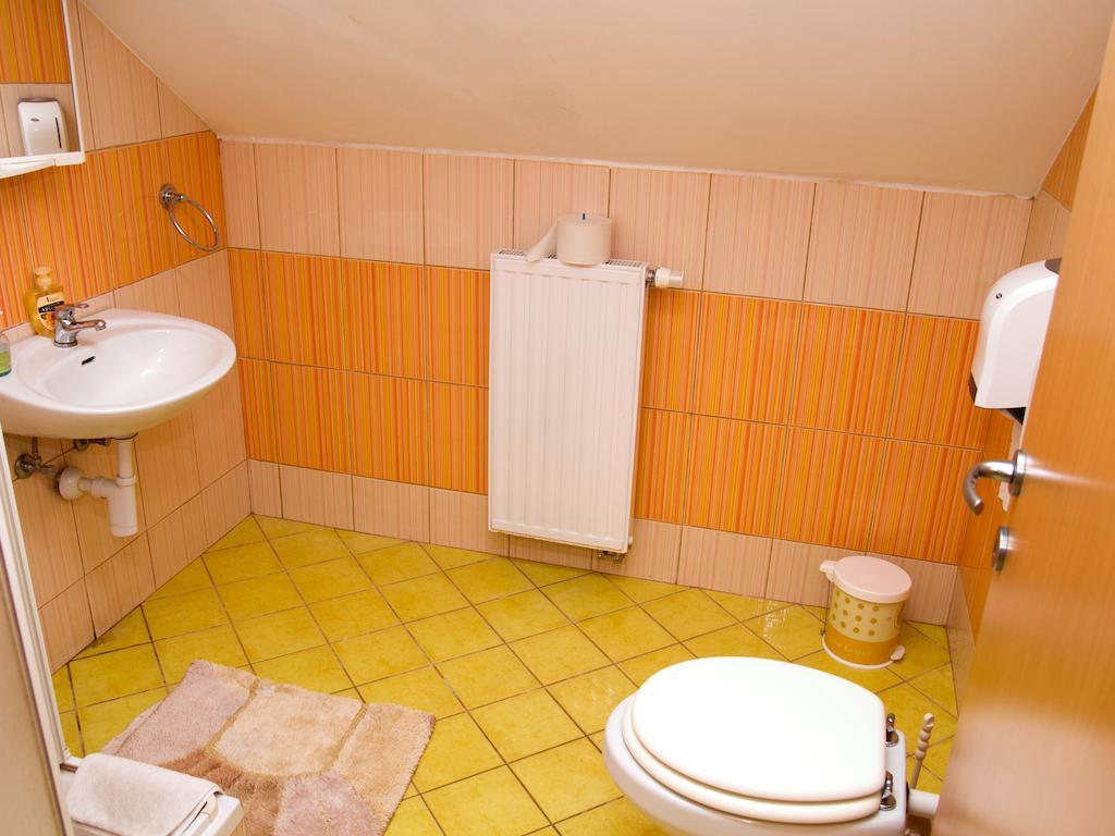 Guest House Pri Treh Lipah Ptuj Cameră foto