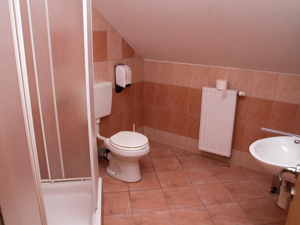 Guest House Pri Treh Lipah Ptuj Exterior foto