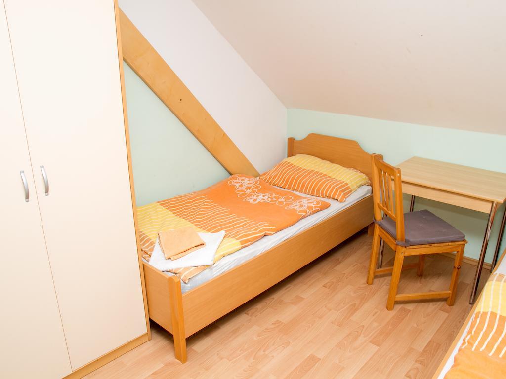 Guest House Pri Treh Lipah Ptuj Exterior foto